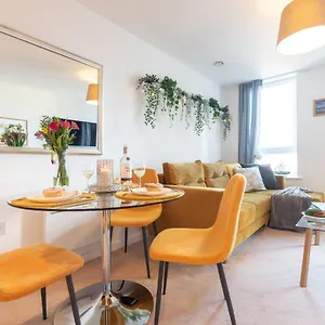 https://amber-apartment-in-the-heart-of-southampton-close-to.bournemouth-hotels.org