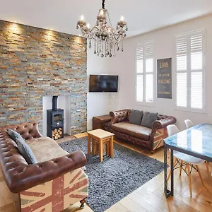 https://host-stay-boutique-balcony.yorkshirehotels.net