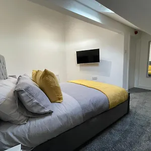 Newly Refurbished Clarendon Apartments, Free Wifi, Parking Blackpool