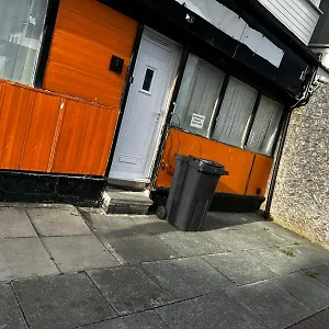 Large 2 Bed Private Central & Near The Beach With Parking! Blackpool