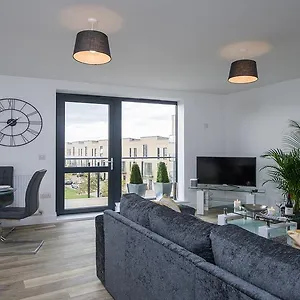 https://tailored-stays-de-havilland-house.cambridgehotelsuk.com